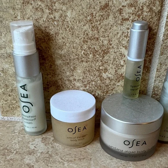 Sea Skincare Collection - Green and Cream - Picture 2 of 3